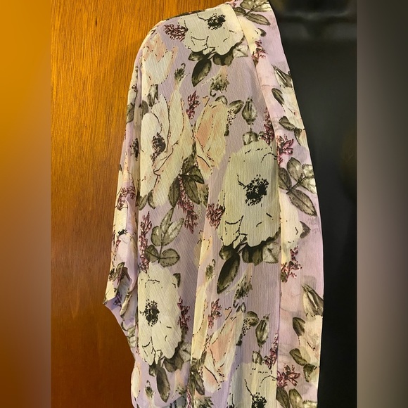 Steve Madden Floral Kimono OSFM Open-Front Lightweight Cover-Up - Picture 14 of 16